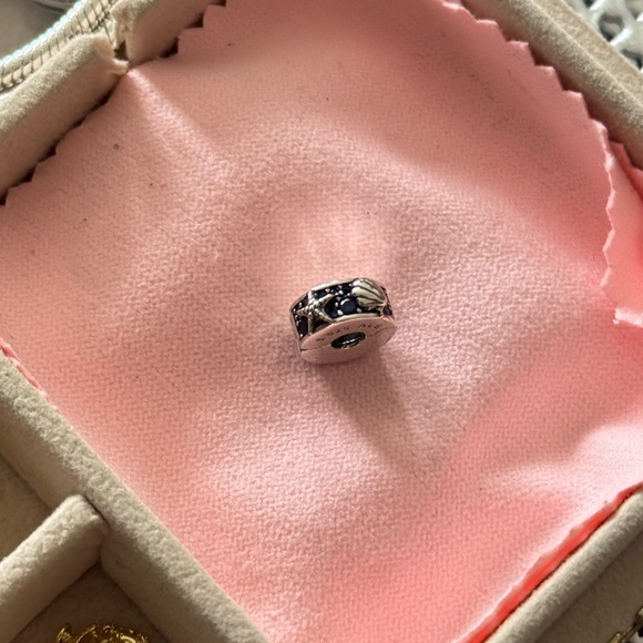 Pandora Blue Shell Clip Charm - Picture 2 of 3